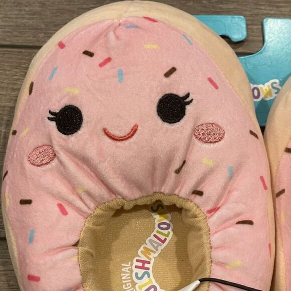 Squishmallow Slippers Girls Pink Dabria Donut Doughnut Plush Size 13-1 NEW - Picture 4 of 10